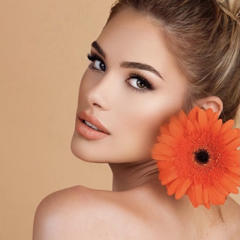MODEL: MARIANNA